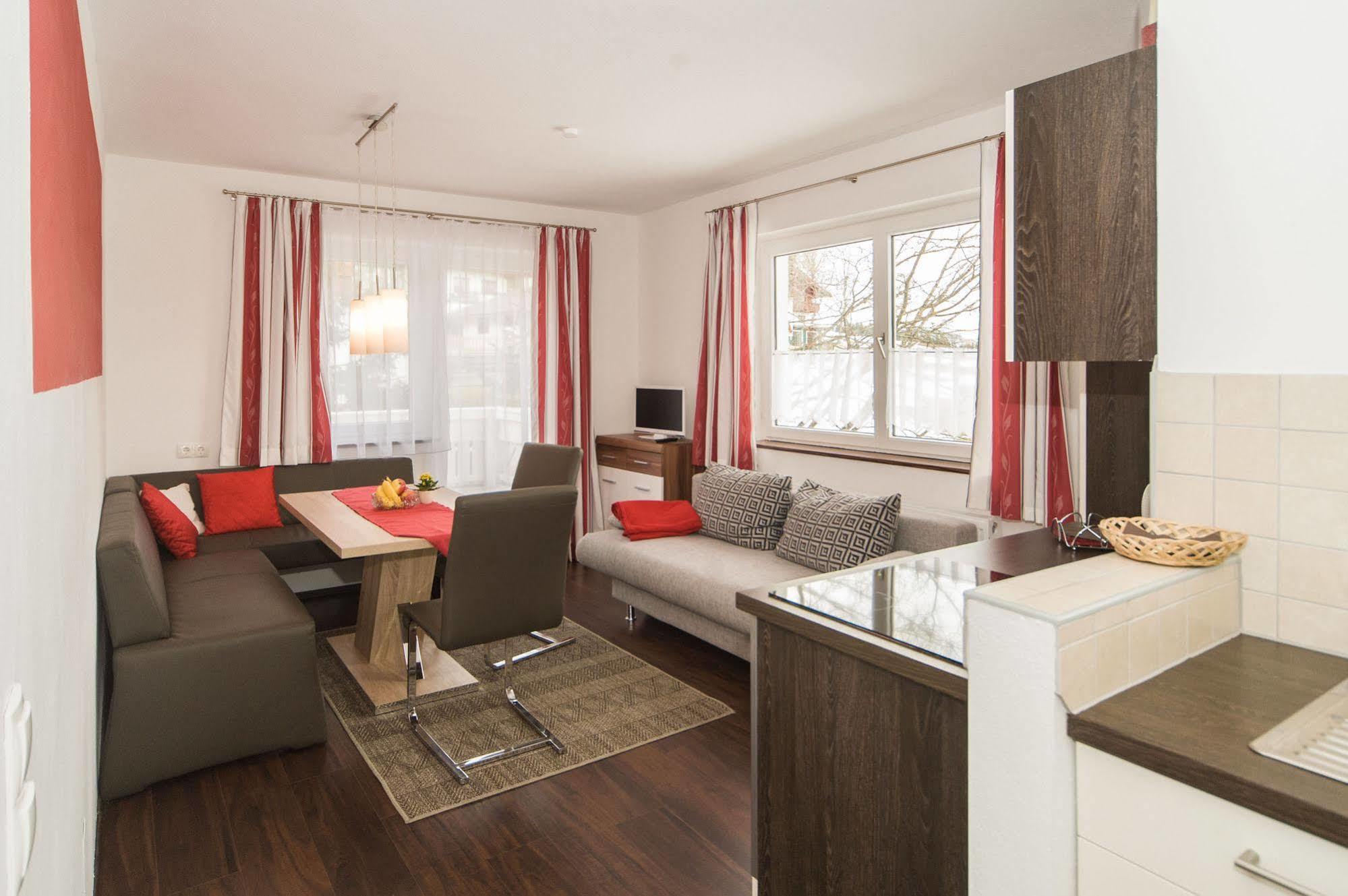 Haus Alpina Ski In & Ski Out Schladming Exteriör bild